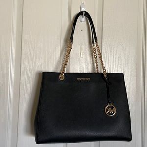 Michael Kors purse (literally brand new)
